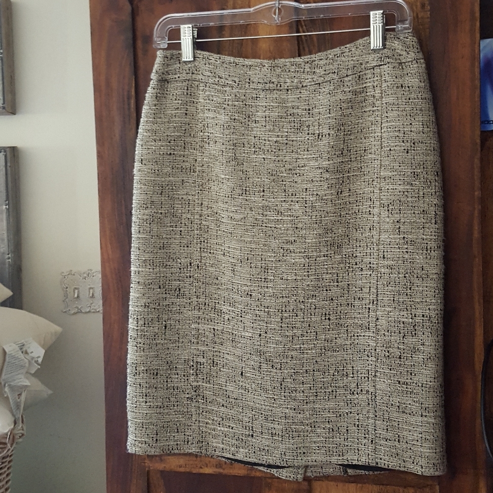 Max Mara Gold Tweed Skirt size 2